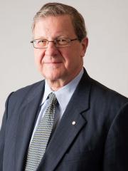 Dr Lloyd Axworthy Photo of Dr Lloyd Axworthy