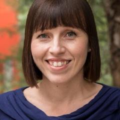 Photo of Research Fellow Dr Sara Davies